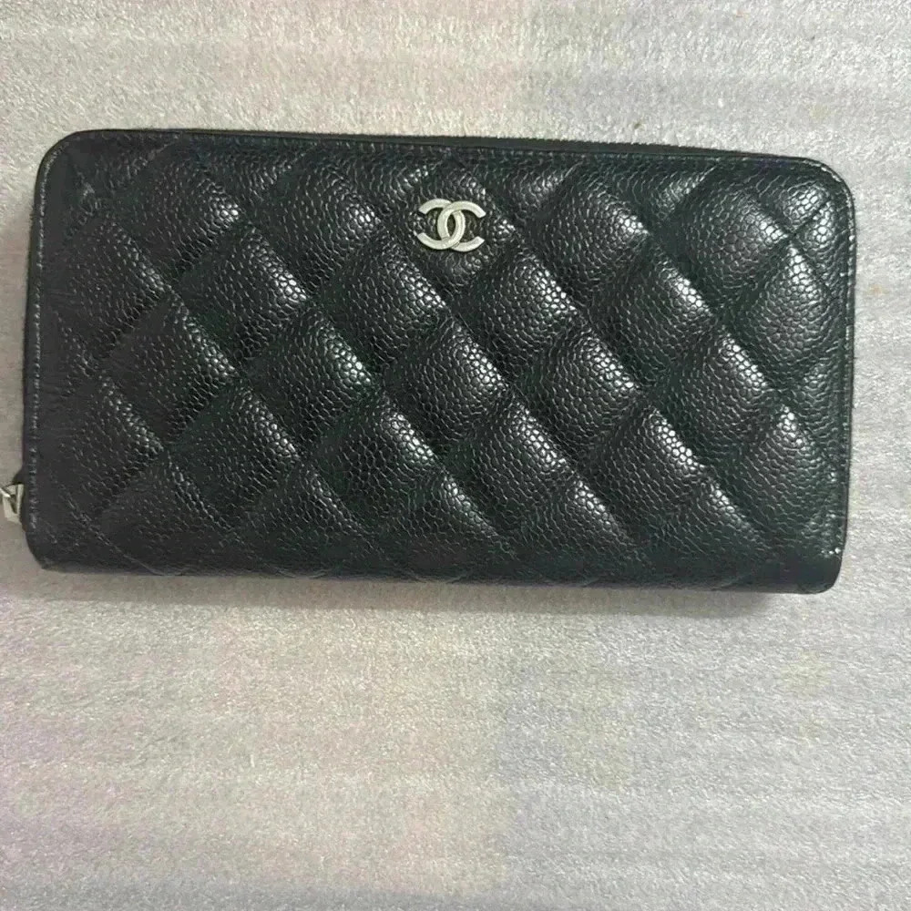 CHANEL Caviar Quilted Large Gusset Zip Around Wallet Black - Picture 7 of 13